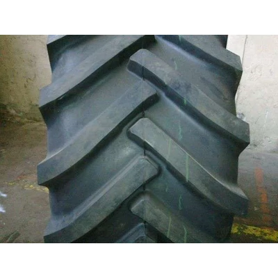 MG abroncs 28,1-R-26 Rosava TR-301 158B